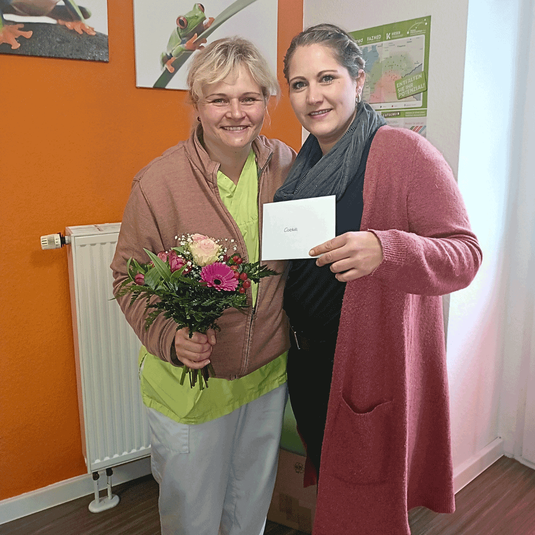 Herzlichen Glückwunsch, Cordula: Dein Team, Deine Fachbereichsleiterin Juliane und wir gratulieren Dir herzlich zu Deinem 5. Jubiläum bei der Linimed GmbH!
